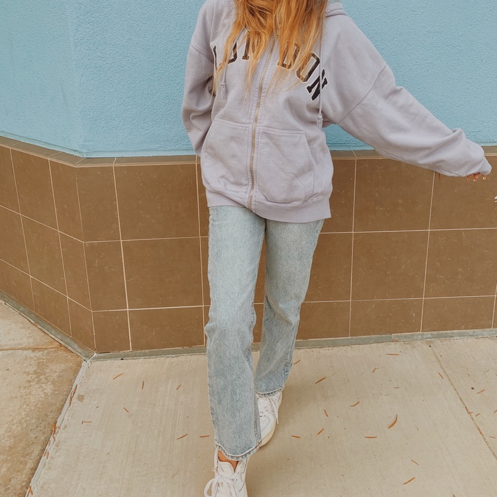 Meet your Posher, Mikalah